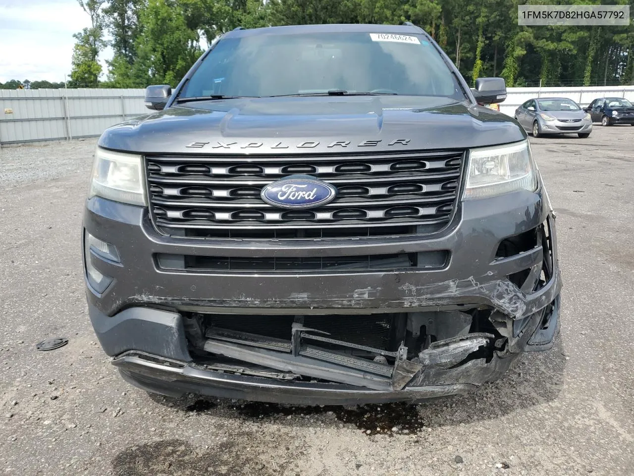 1FM5K7D82HGA57792 2017 Ford Explorer Xlt