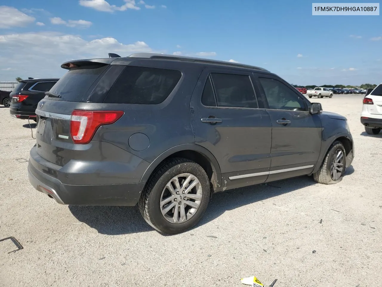 1FM5K7DH9HGA10887 2017 Ford Explorer Xlt