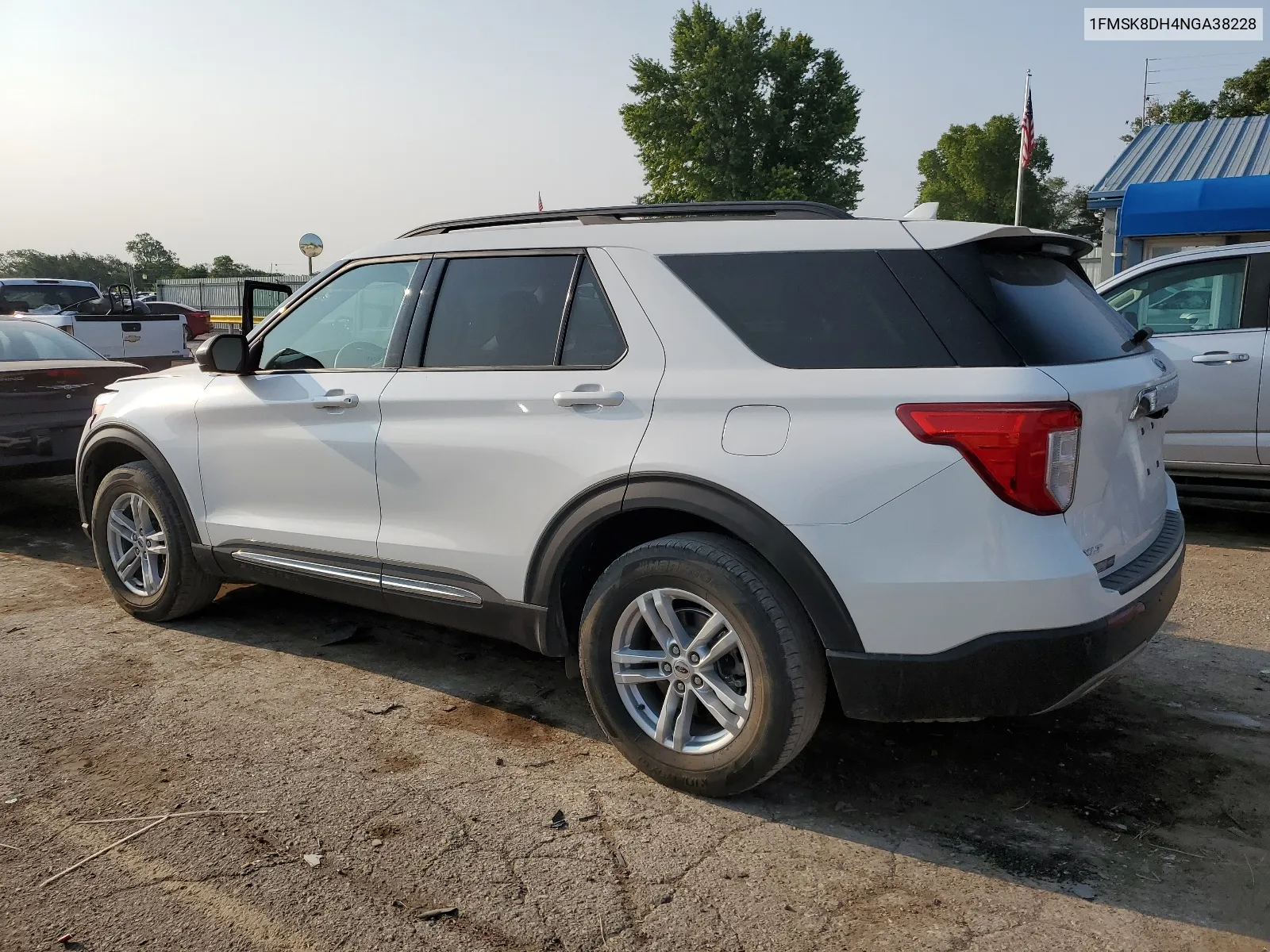 2022 Ford Explorer Xlt VIN: 1FMSK8DH4NGA38228 Lot: 64029874