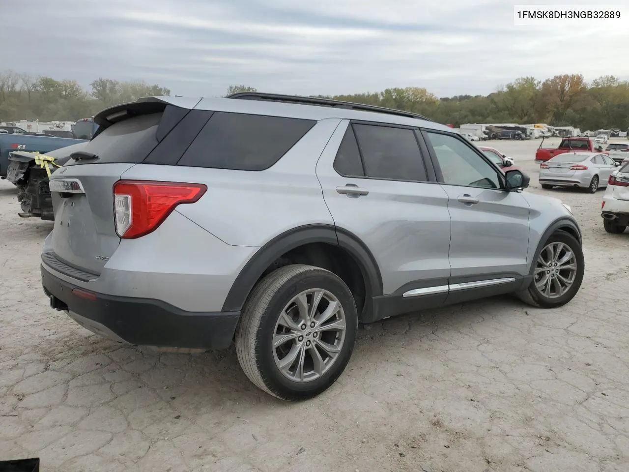 2022 Ford Explorer Xlt VIN: 1FMSK8DH3NGB32889 Lot: 75923164