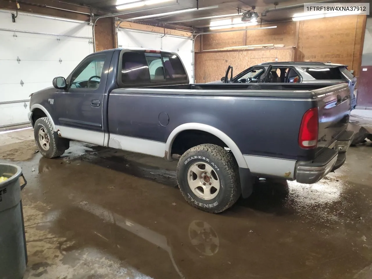 1FTRF18W4XNA37912 1999 Ford F150