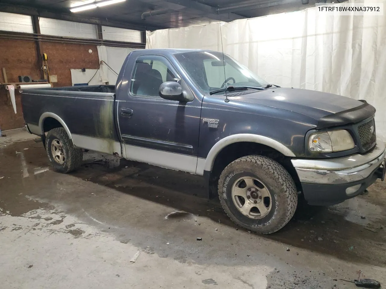 1FTRF18W4XNA37912 1999 Ford F150