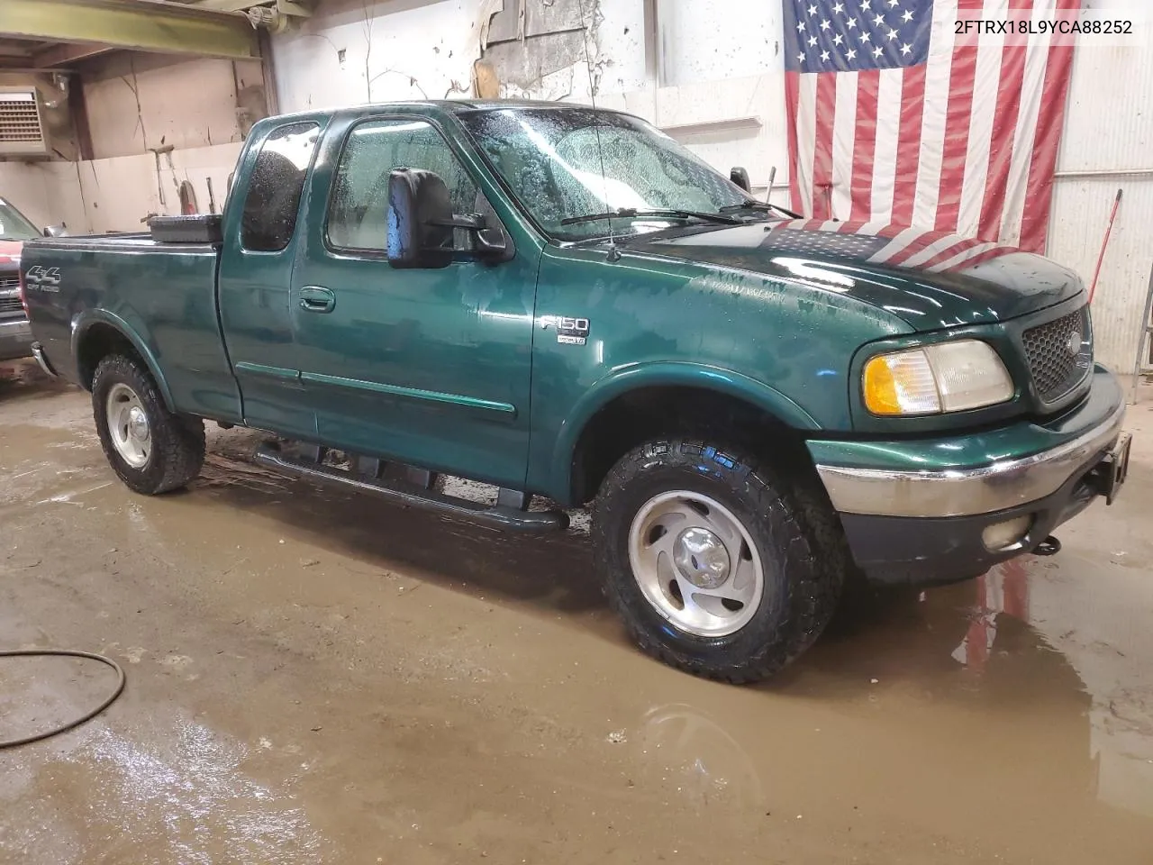 2000 Ford F150 VIN: 2FTRX18L9YCA88252 Lot: 58089724