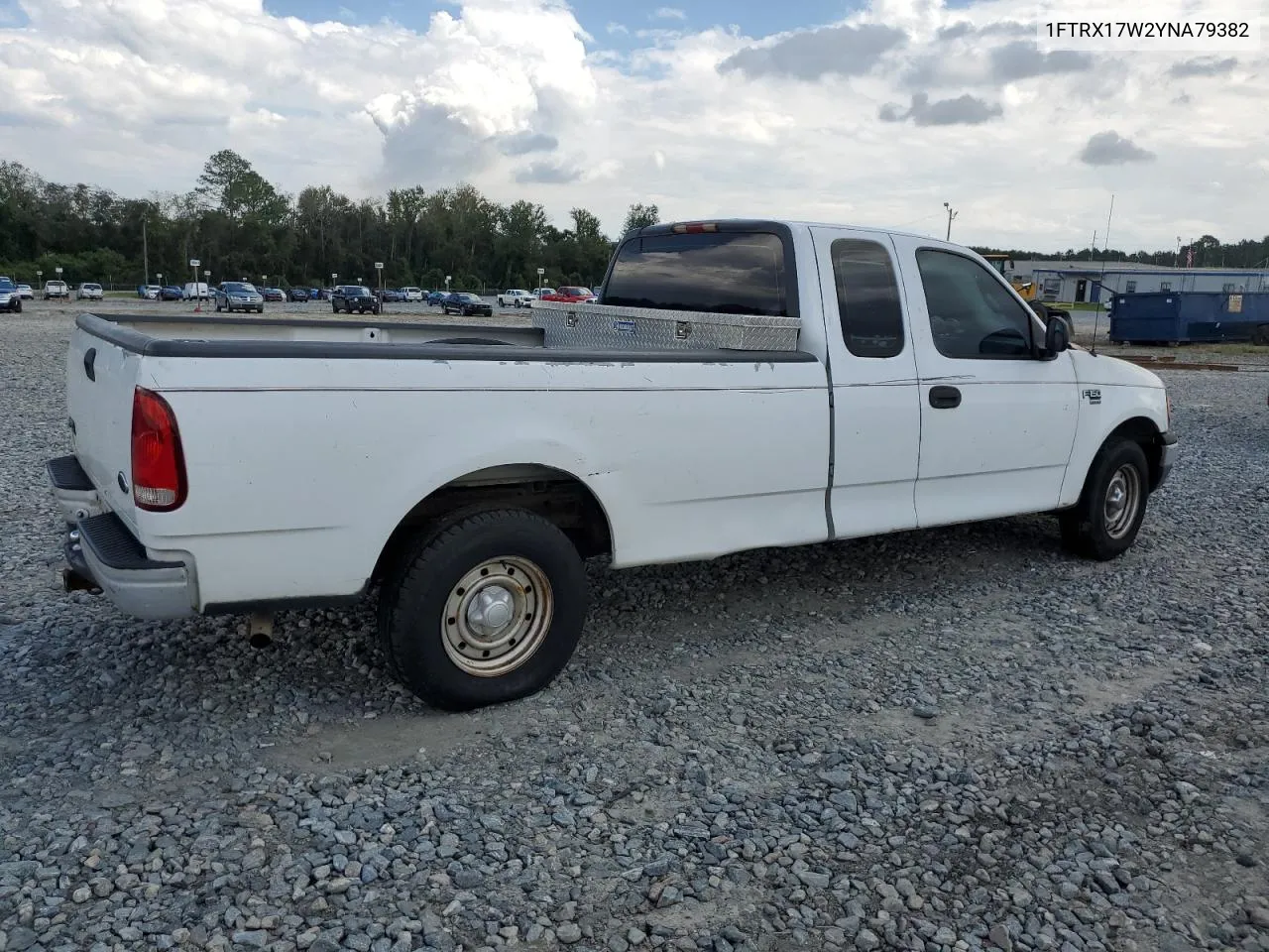 2000 Ford F150 VIN: 1FTRX17W2YNA79382 Lot: 72042034