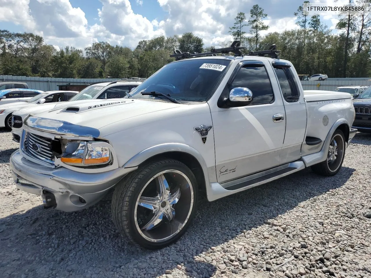 2000 Ford F150 VIN: 1FTRX07L8YKB45886 Lot: 73951024