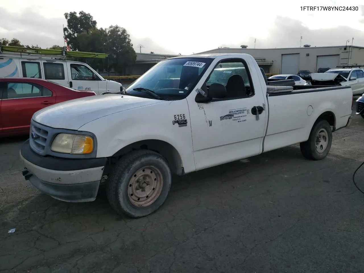 1FTRF17W8YNC24430 2000 Ford F150