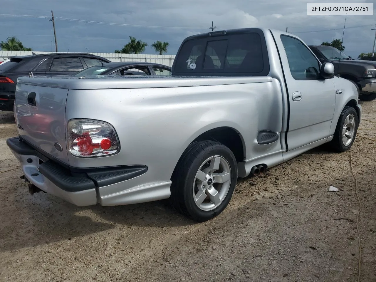 2001 Ford F150 Svt Lightning VIN: 2FTZF07371CA72751 Lot: 74783334