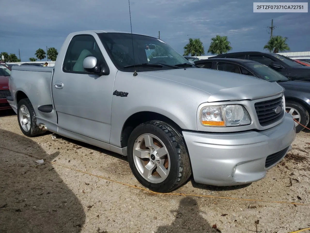 2001 Ford F150 Svt Lightning VIN: 2FTZF07371CA72751 Lot: 74783334