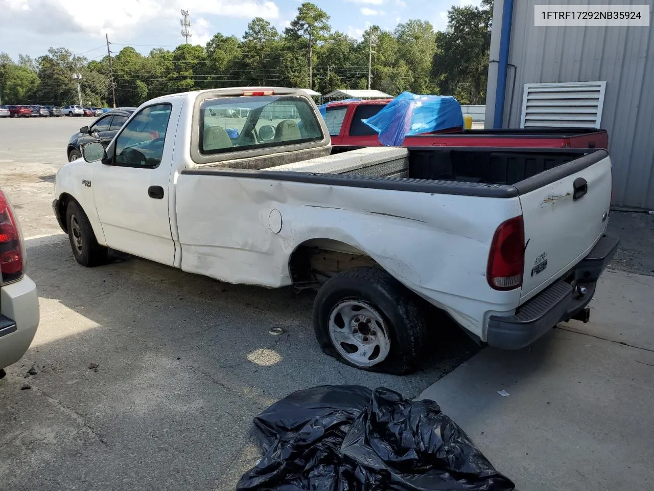 2002 Ford F150 VIN: 1FTRF17292NB35924 Lot: 73295764