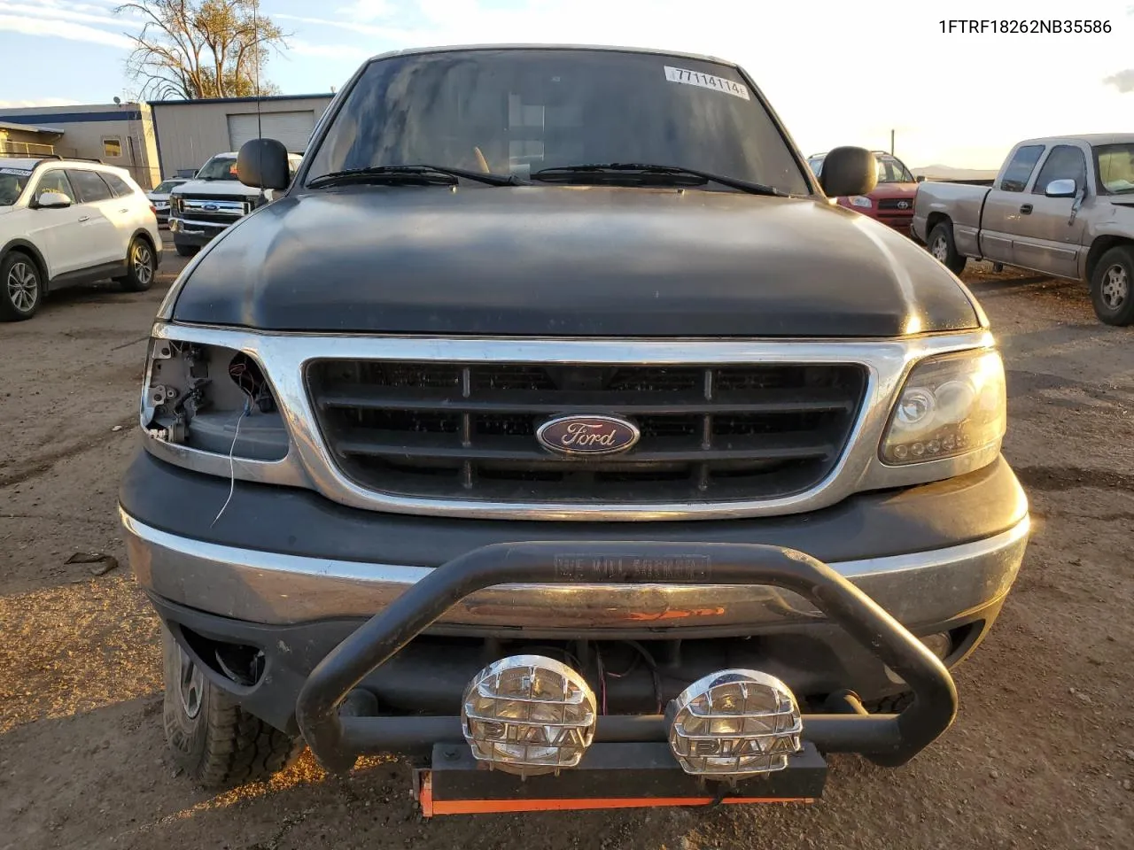 2002 Ford F150 VIN: 1FTRF18262NB35586 Lot: 77114114