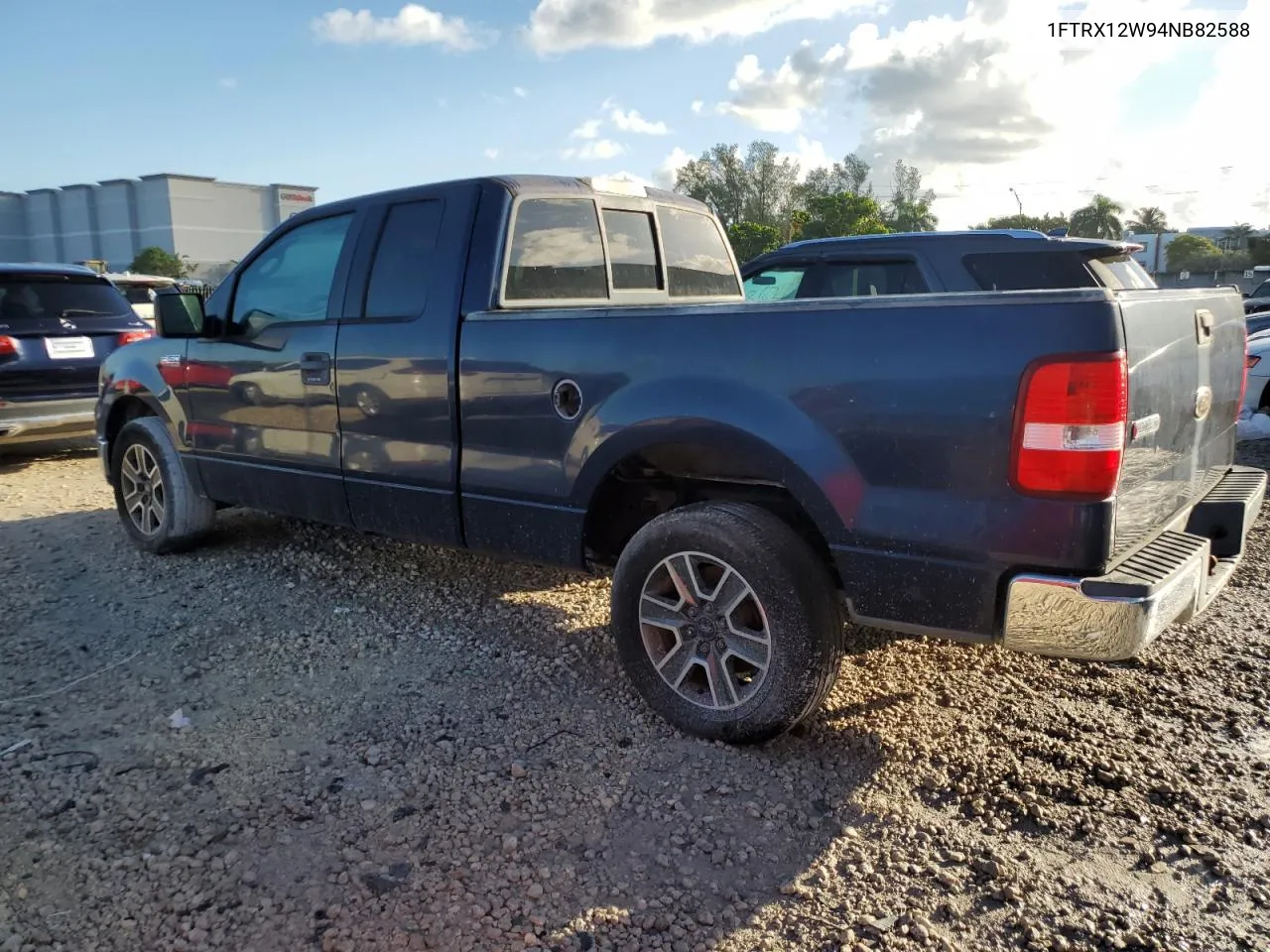 2004 Ford F150 VIN: 1FTRX12W94NB82588 Lot: 77564814