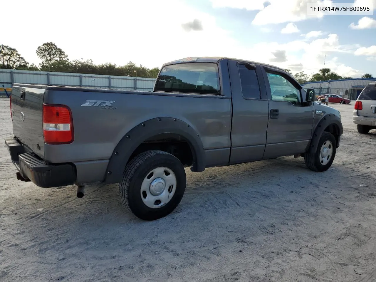 2005 Ford F150 VIN: 1FTRX14W75FB09695 Lot: 70762814