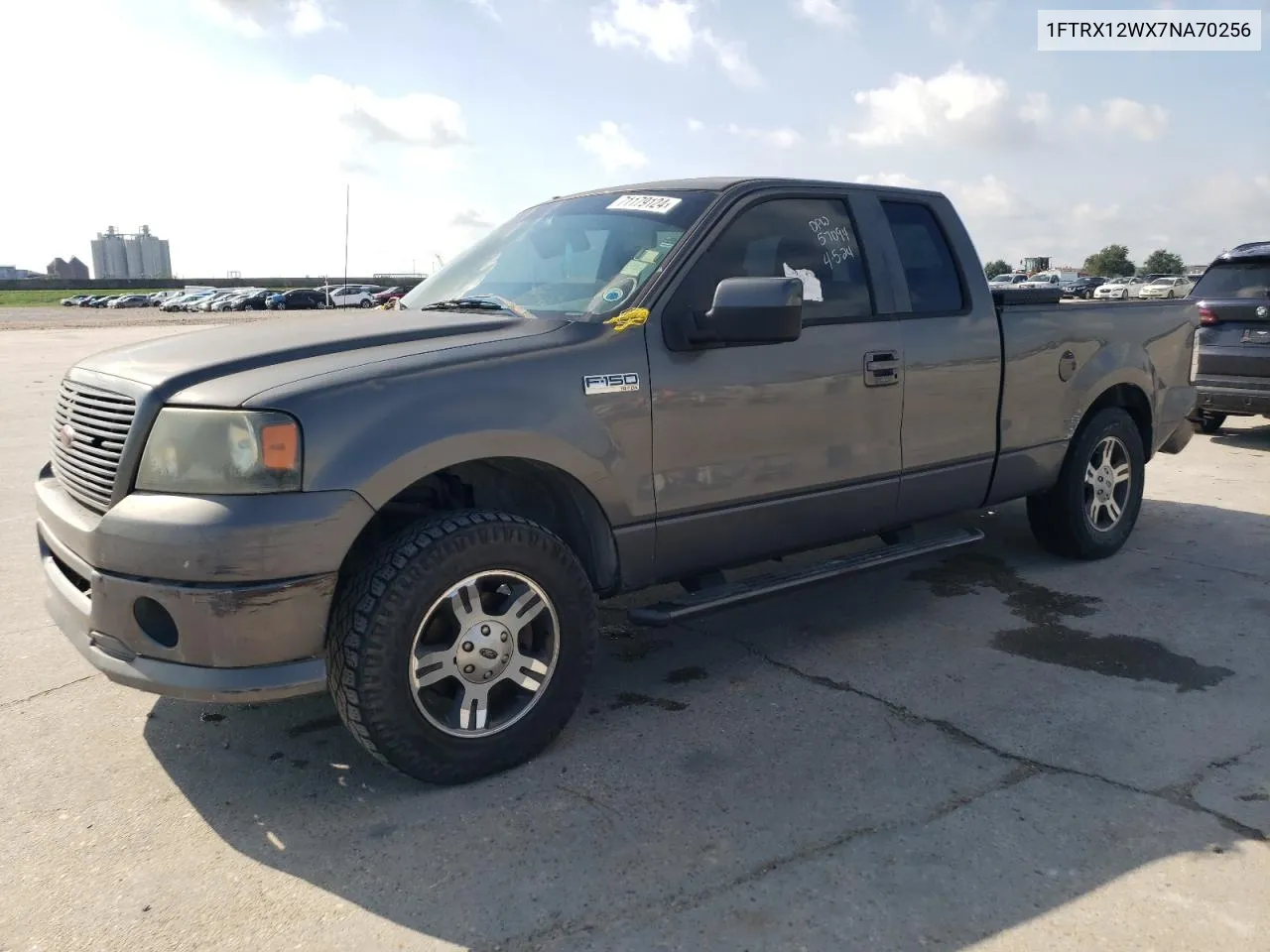 2007 Ford F150 VIN: 1FTRX12WX7NA70256 Lot: 71179124