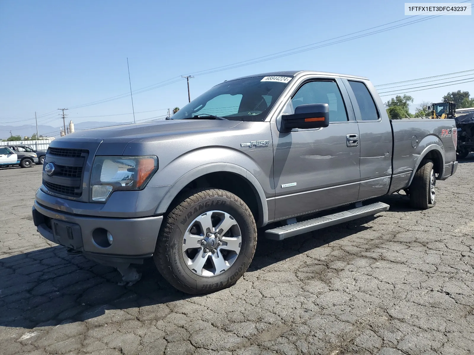 2013 Ford F150 Super Cab VIN: 1FTFX1ET3DFC43237 Lot: 68844224