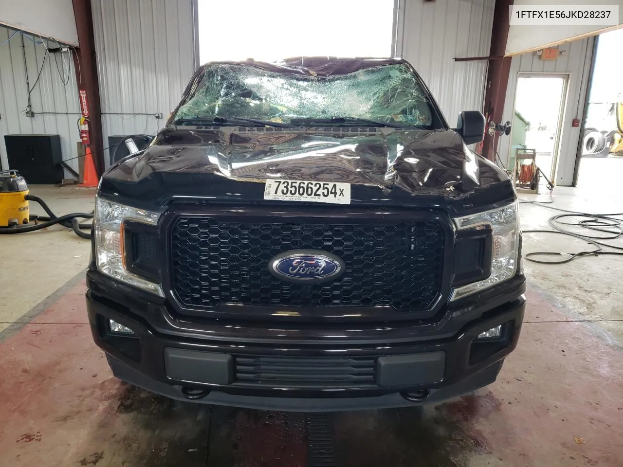 2018 Ford F150 Super Cab VIN: 1FTFX1E56JKD28237 Lot: 73566254