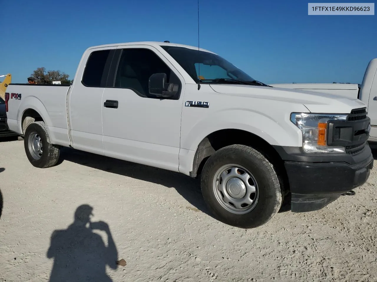 2019 Ford F150 Super Cab VIN: 1FTFX1E49KKD96623 Lot: 76489374