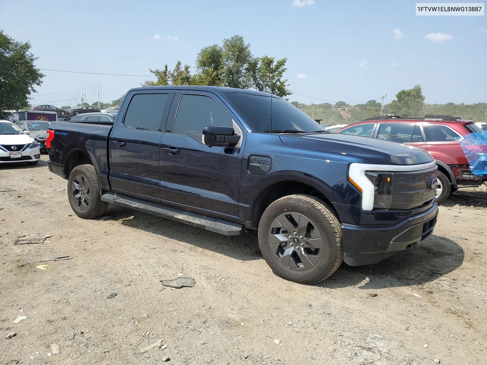 1FTVW1EL8NWG13887 2022 Ford F150 Lightning Pro