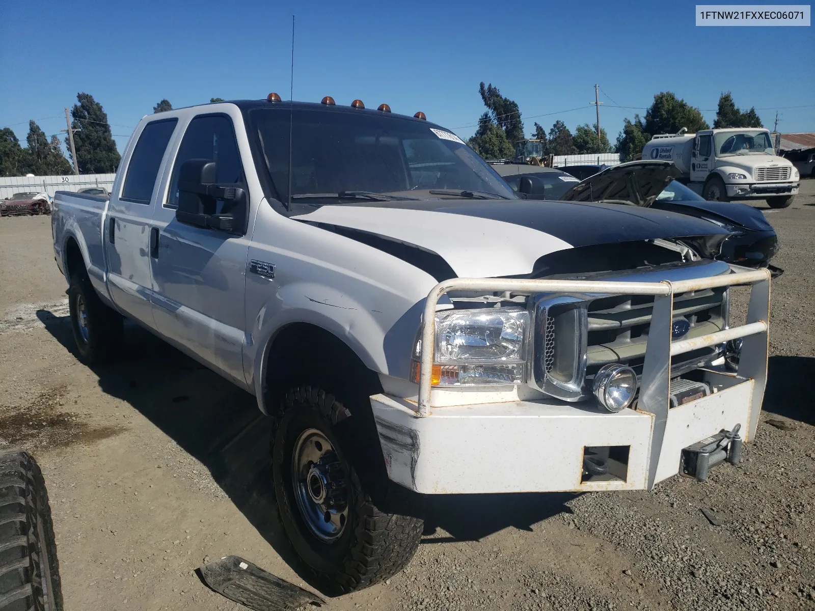 1999 Ford F250 Super Duty VIN: 1FTNW21FXXEC06071 Lot: 67777614