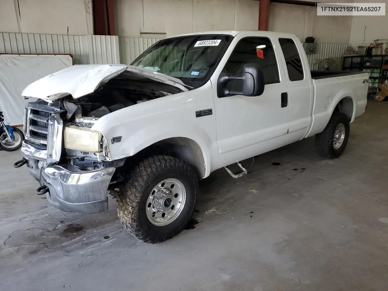 2001 Ford F250 Super Duty VIN: 1FTNX21S21EA65207 Lot: 68923204