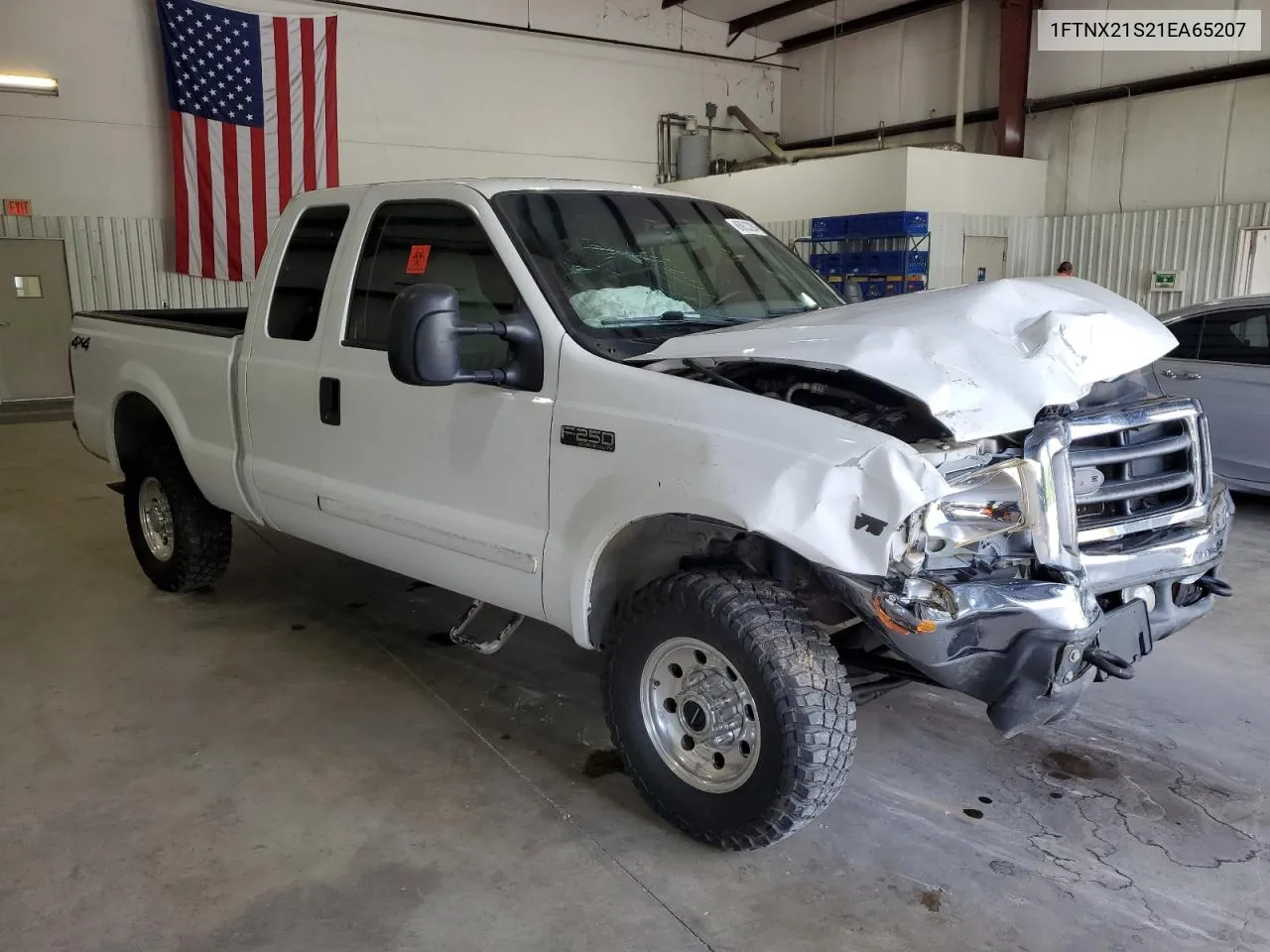 2001 Ford F250 Super Duty VIN: 1FTNX21S21EA65207 Lot: 68923204