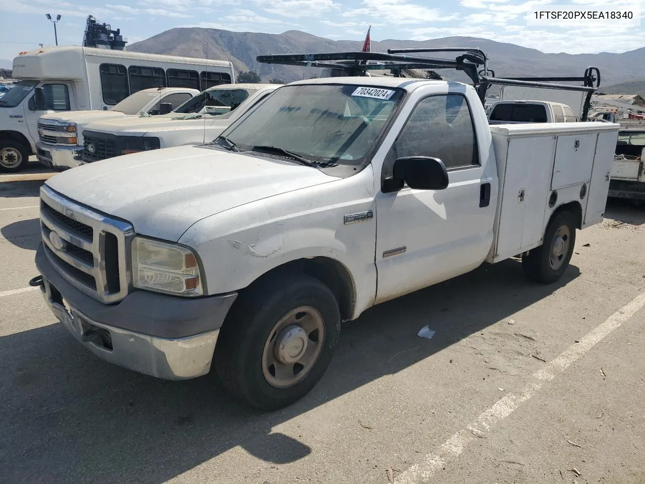 2005 Ford F250 Super Duty VIN: 1FTSF20PX5EA18340 Lot: 70342024