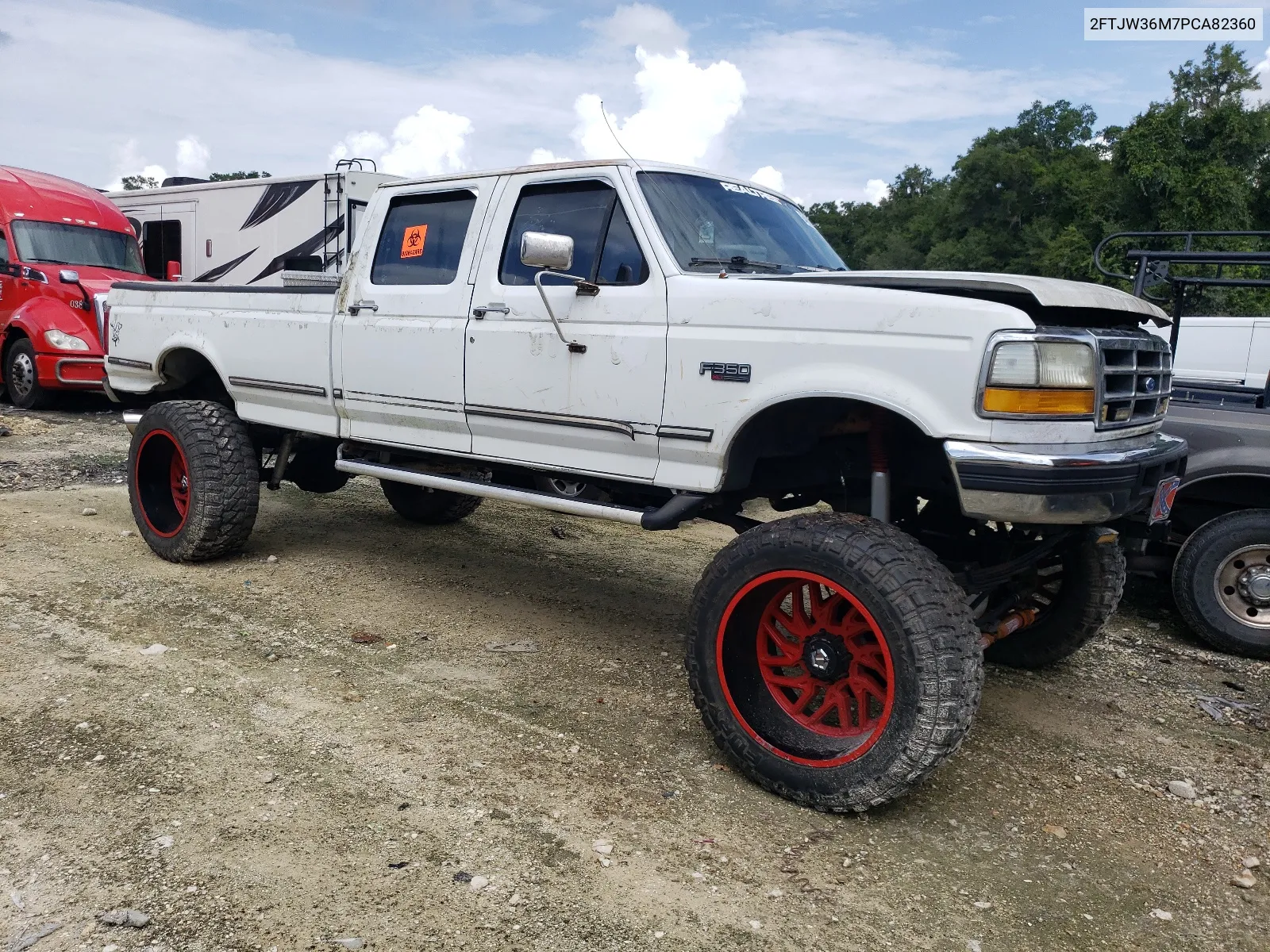 1993 Ford F350 VIN: 2FTJW36M7PCA82360 Lot: 64086084