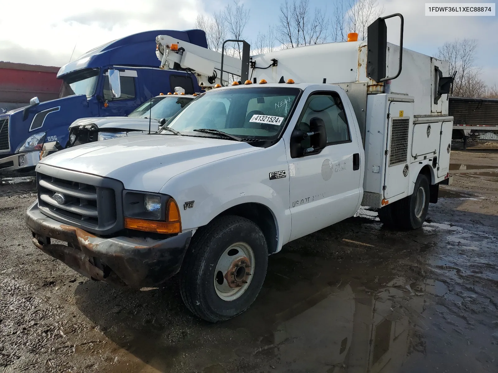 1999 Ford F350 Super Duty VIN: 1FDWF36L1XEC88874 Lot: 41321524