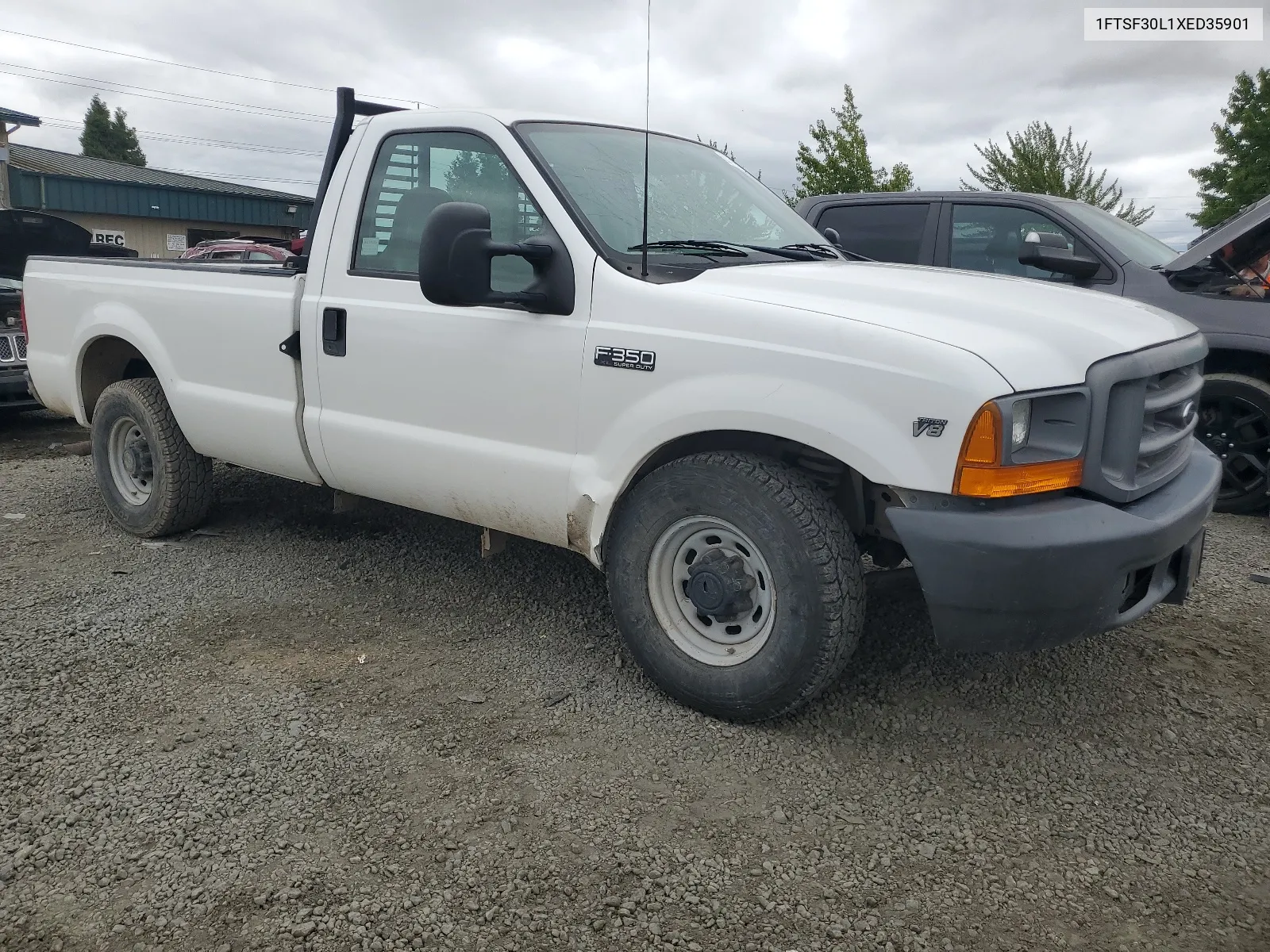 1999 Ford F350 Srw Super Duty VIN: 1FTSF30L1XED35901 Lot: 63499344