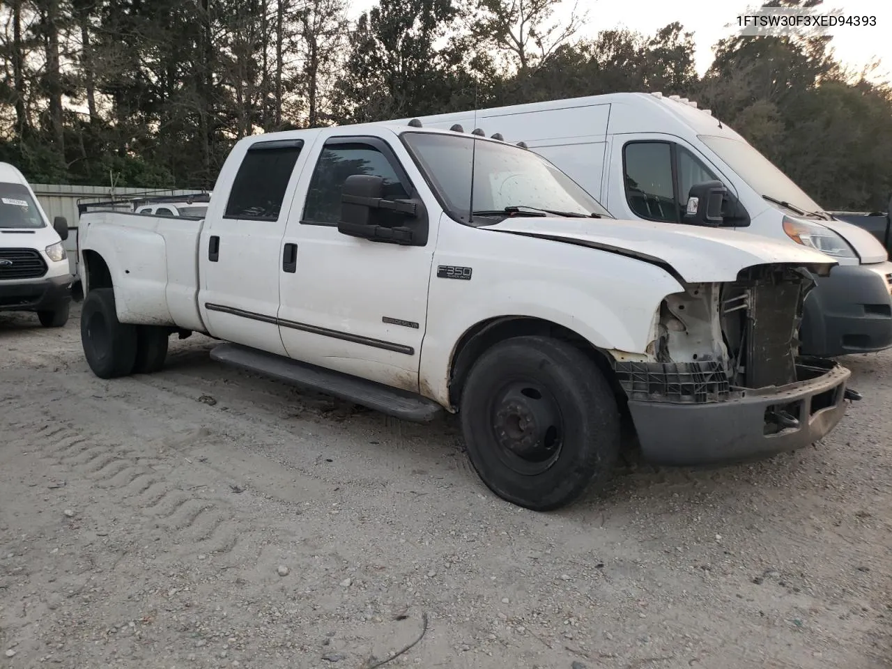 1999 Ford F350 Srw Super Duty VIN: 1FTSW30F3XED94393 Lot: 75668244