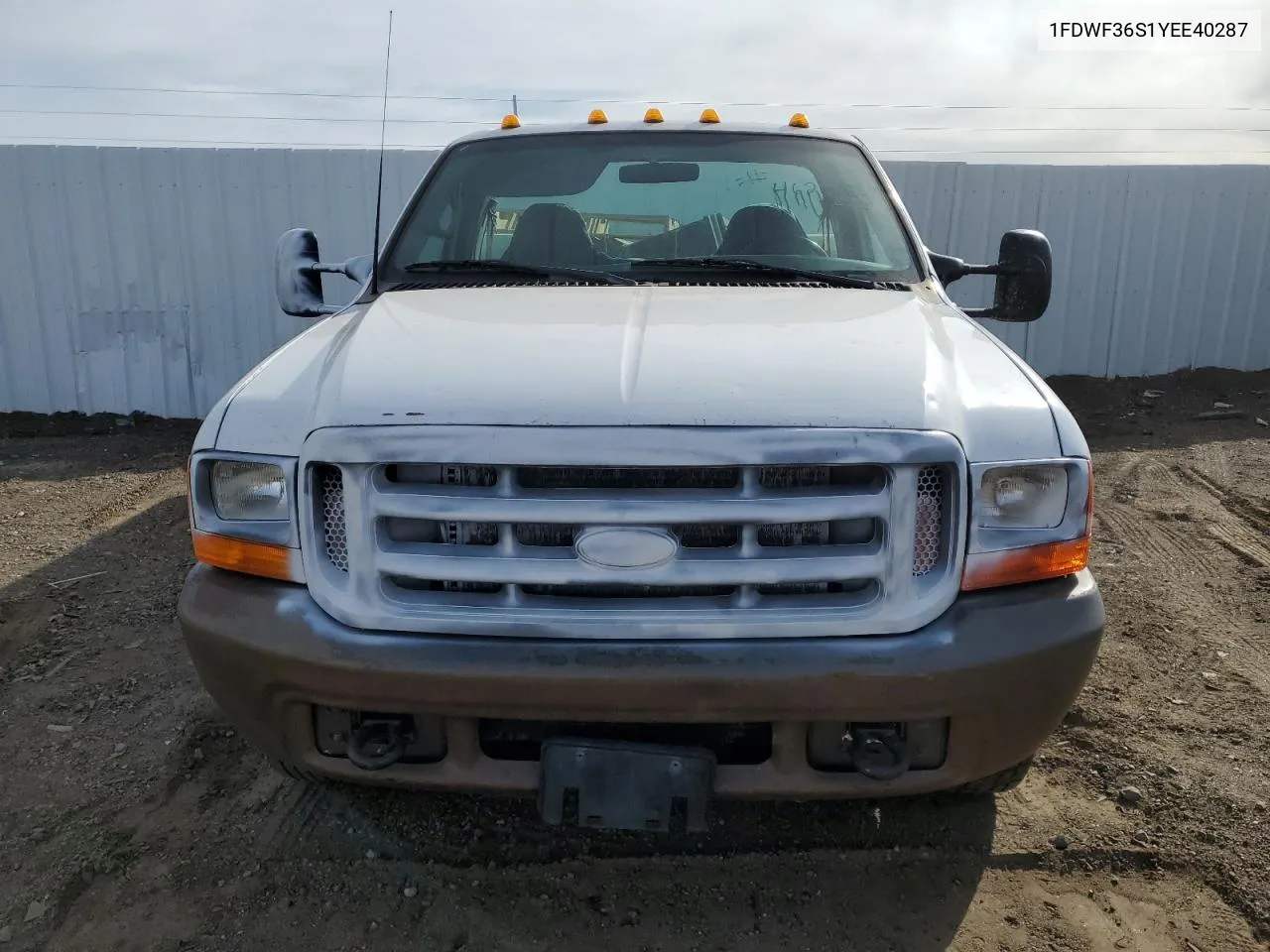 2000 Ford F350 Super Duty VIN: 1FDWF36S1YEE40287 Lot: 46262884