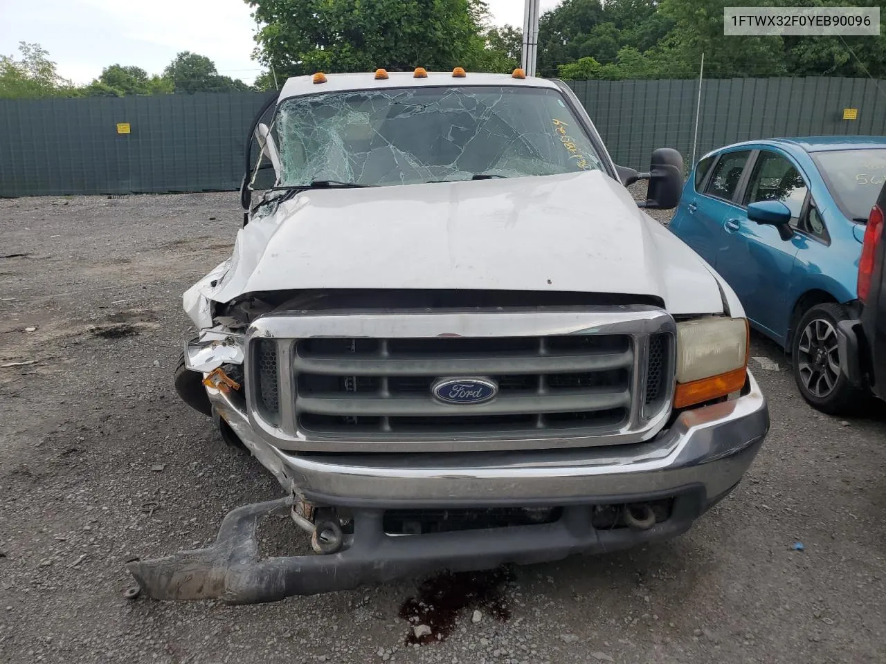 2000 Ford F350 Super Duty VIN: 1FTWX32F0YEB90096 Lot: 56198024