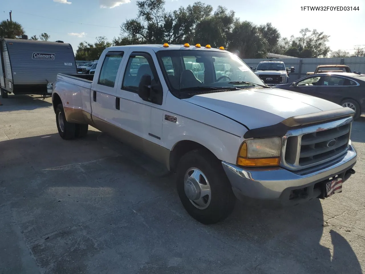 2000 Ford F350 Super Duty VIN: 1FTWW32F0YED03144 Lot: 77279684