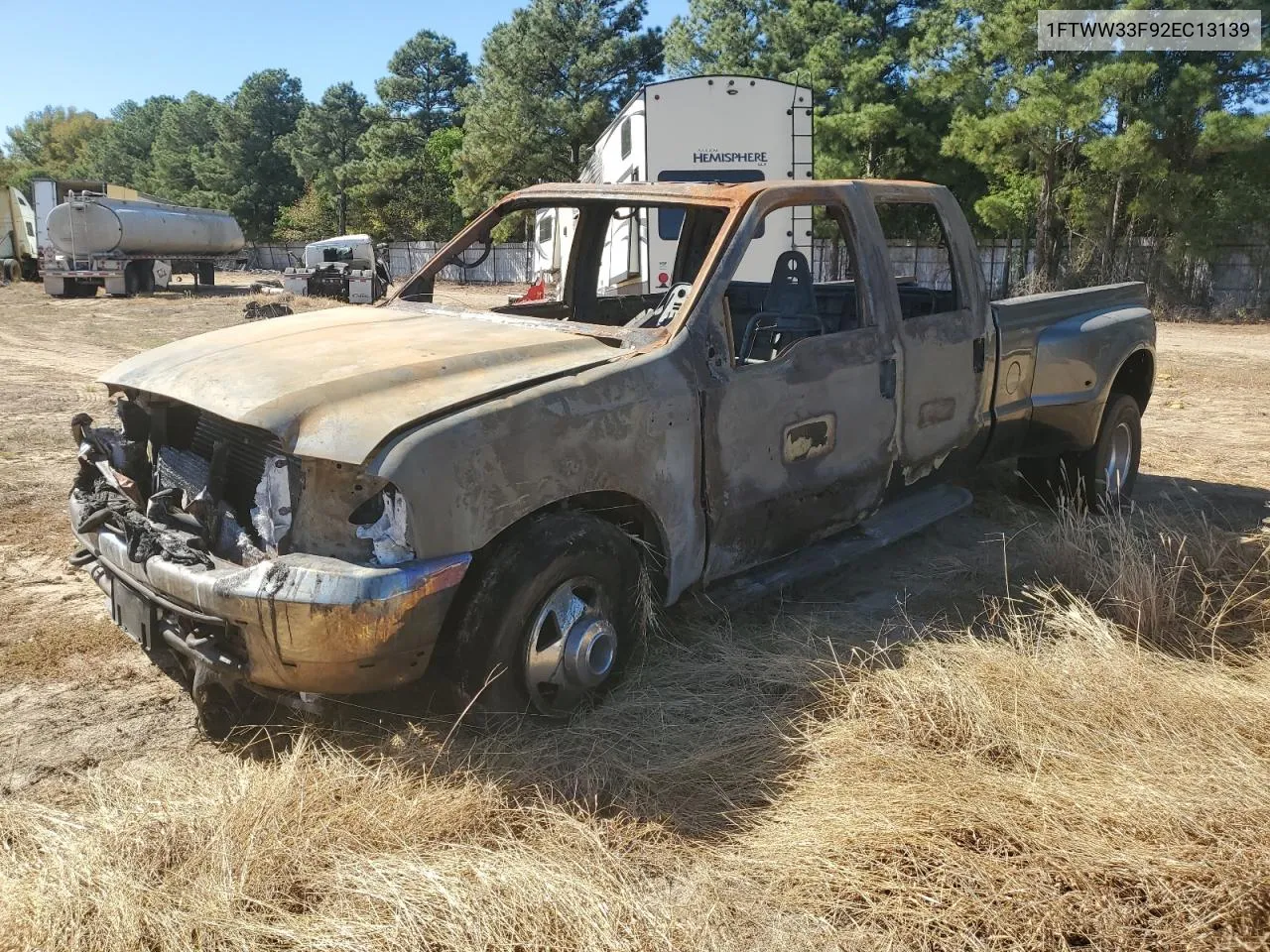 2002 Ford F350 Super Duty VIN: 1FTWW33F92EC13139 Lot: 74583414