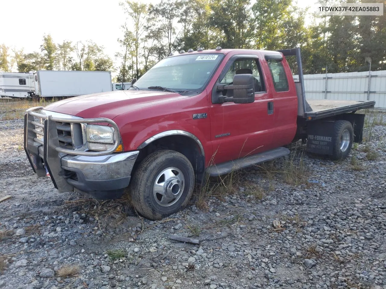 2002 Ford F350 Super Duty VIN: 1FDWX37F42EA05883 Lot: 74610124