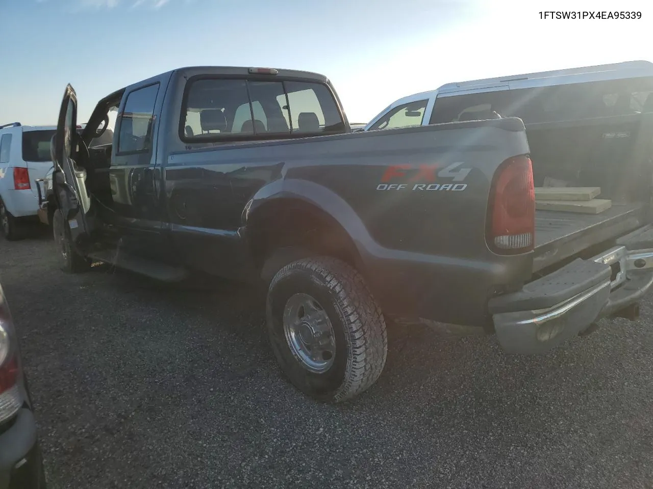 2004 Ford F350 Srw Super Duty VIN: 1FTSW31PX4EA95339 Lot: 75422864