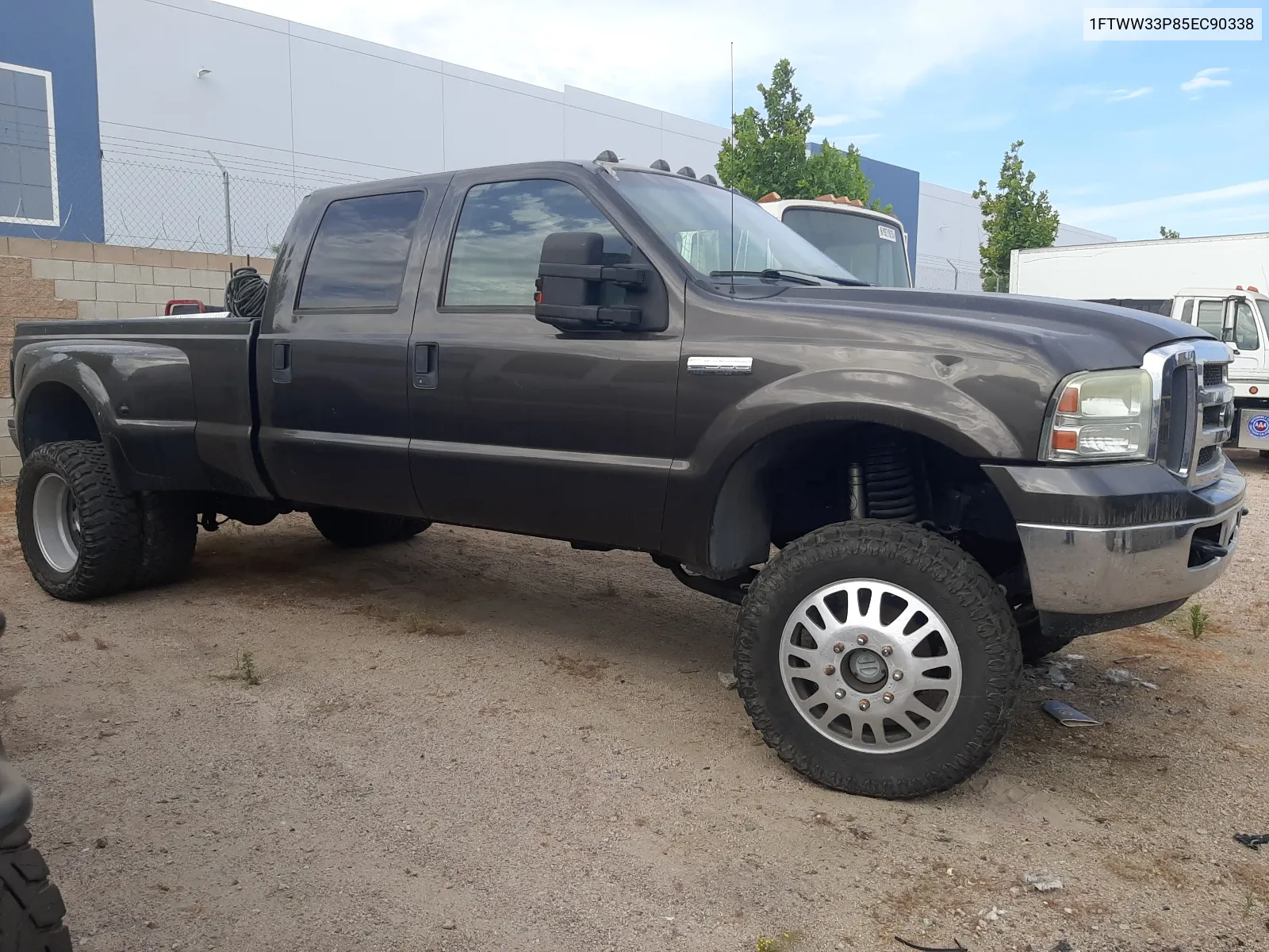 2005 Ford F350 Super Duty VIN: 1FTWW33P85EC90338 Lot: 63077094