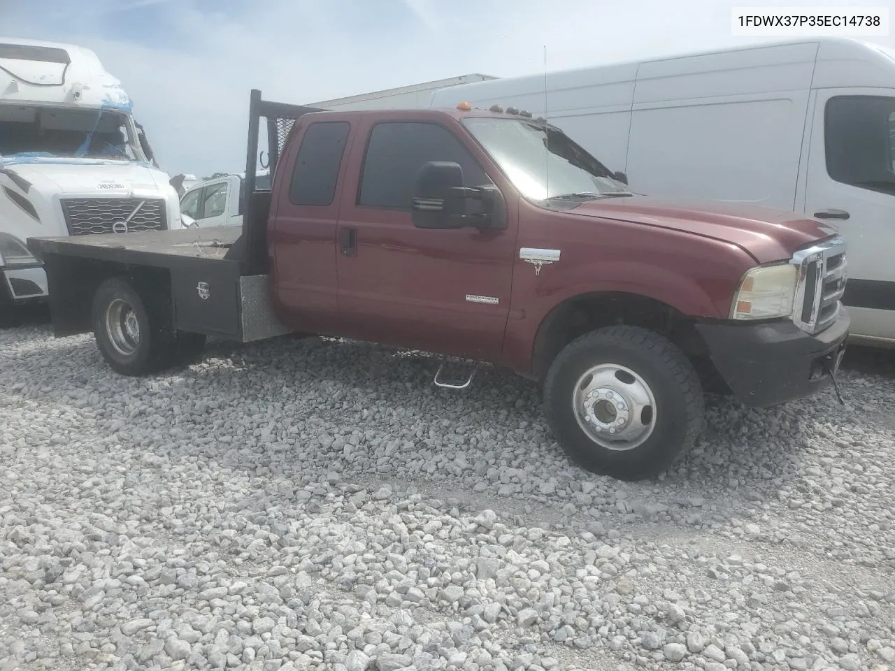 2005 Ford F350 Super Duty VIN: 1FDWX37P35EC14738 Lot: 68855544