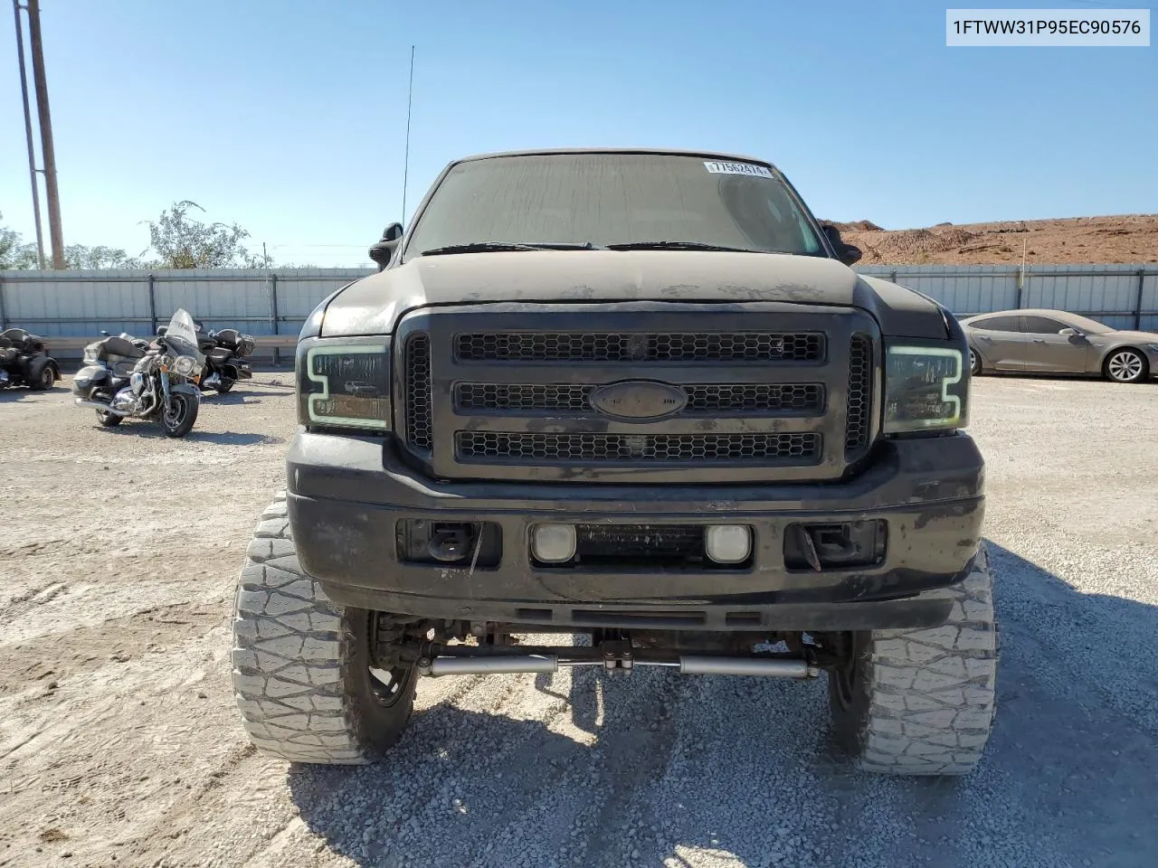 2005 Ford F350 Srw Super Duty VIN: 1FTWW31P95EC90576 Lot: 77562474