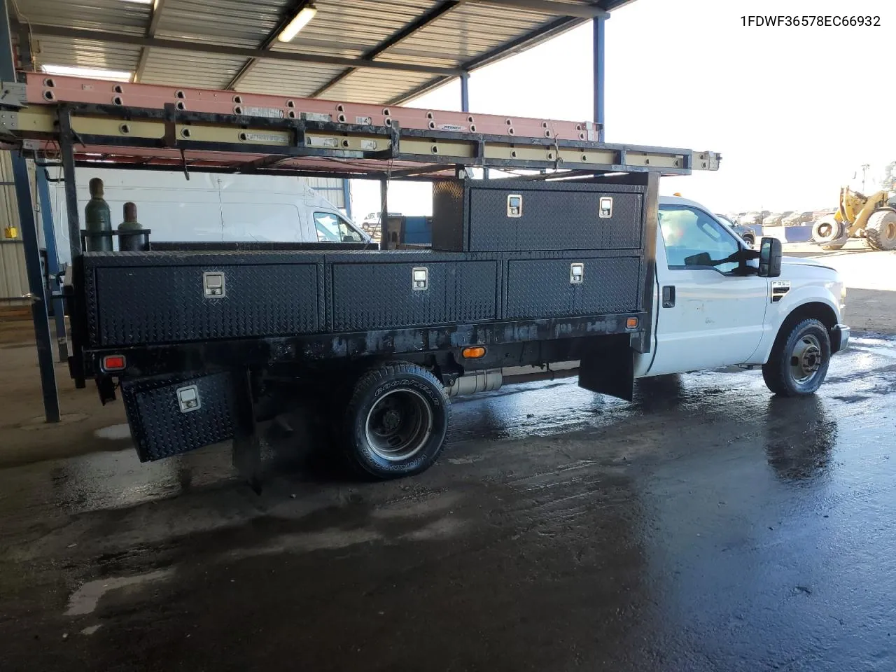 2008 Ford F350 Super Duty VIN: 1FDWF36578EC66932 Lot: 77577154