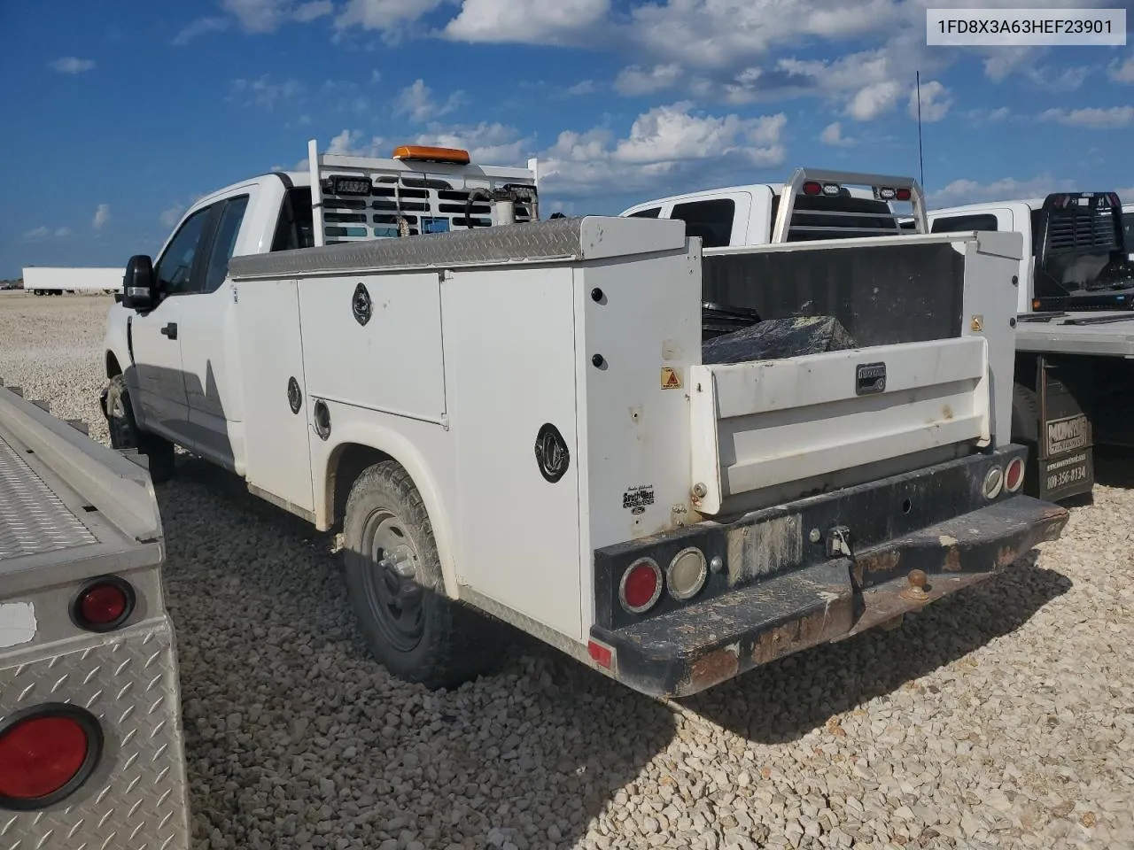 2017 Ford F350 Super Duty VIN: 1FD8X3A63HEF23901 Lot: 72825874