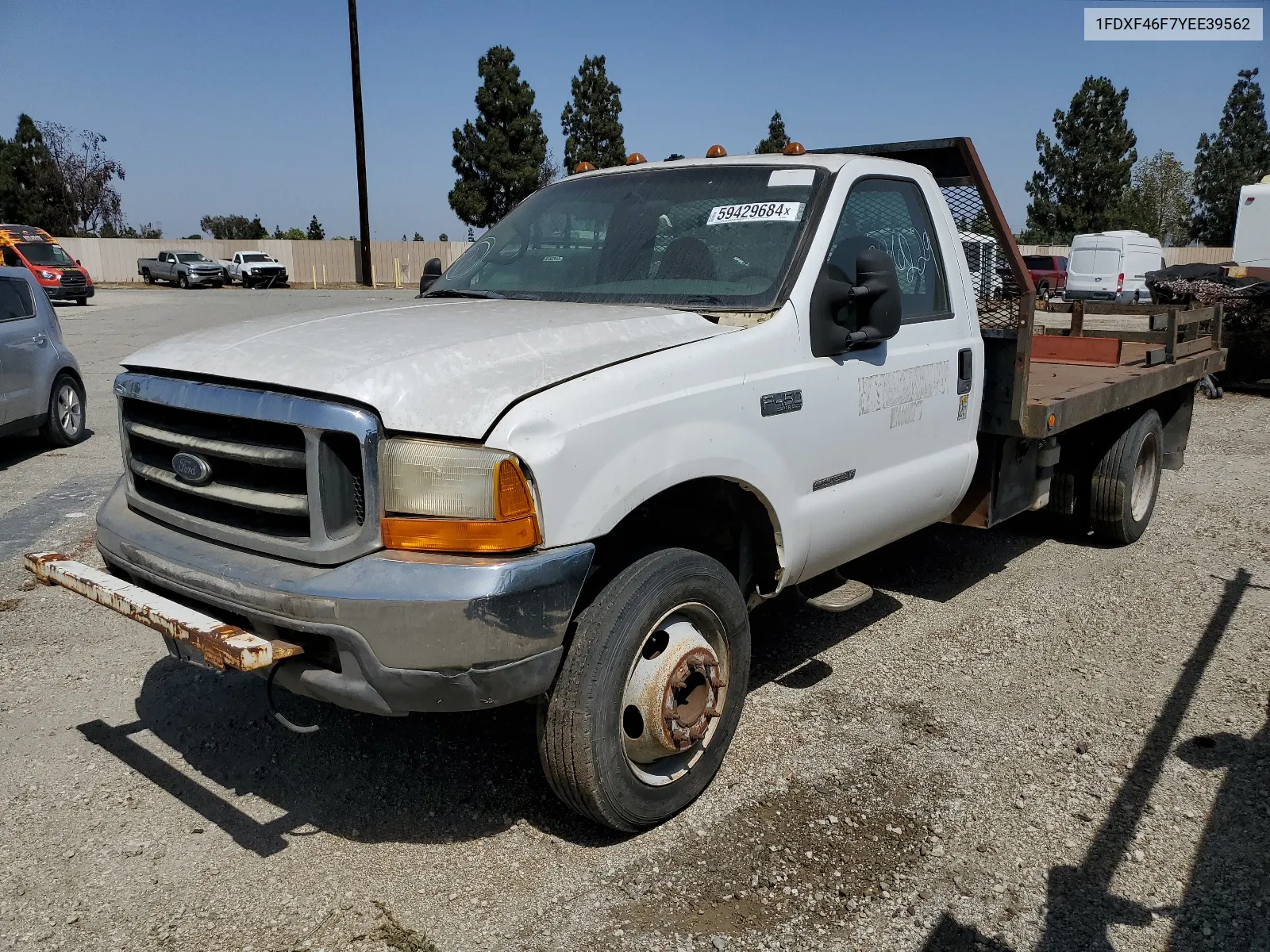 2000 Ford F450 Super Duty VIN: 1FDXF46F7YEE39562 Lot: 59429684