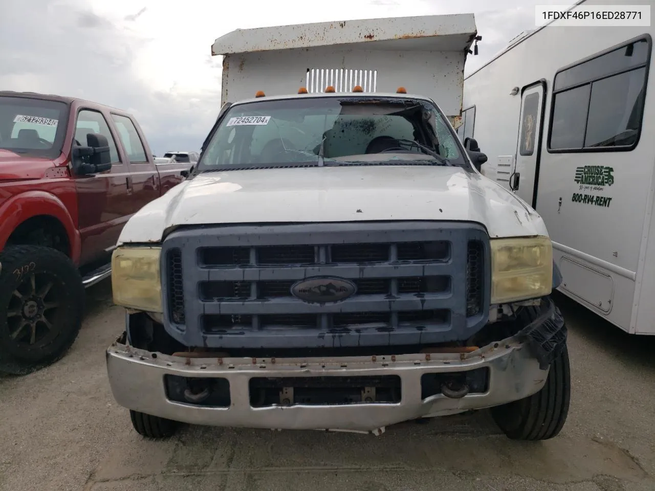 2006 Ford F450 Super Duty VIN: 1FDXF46P16ED28771 Lot: 72452704