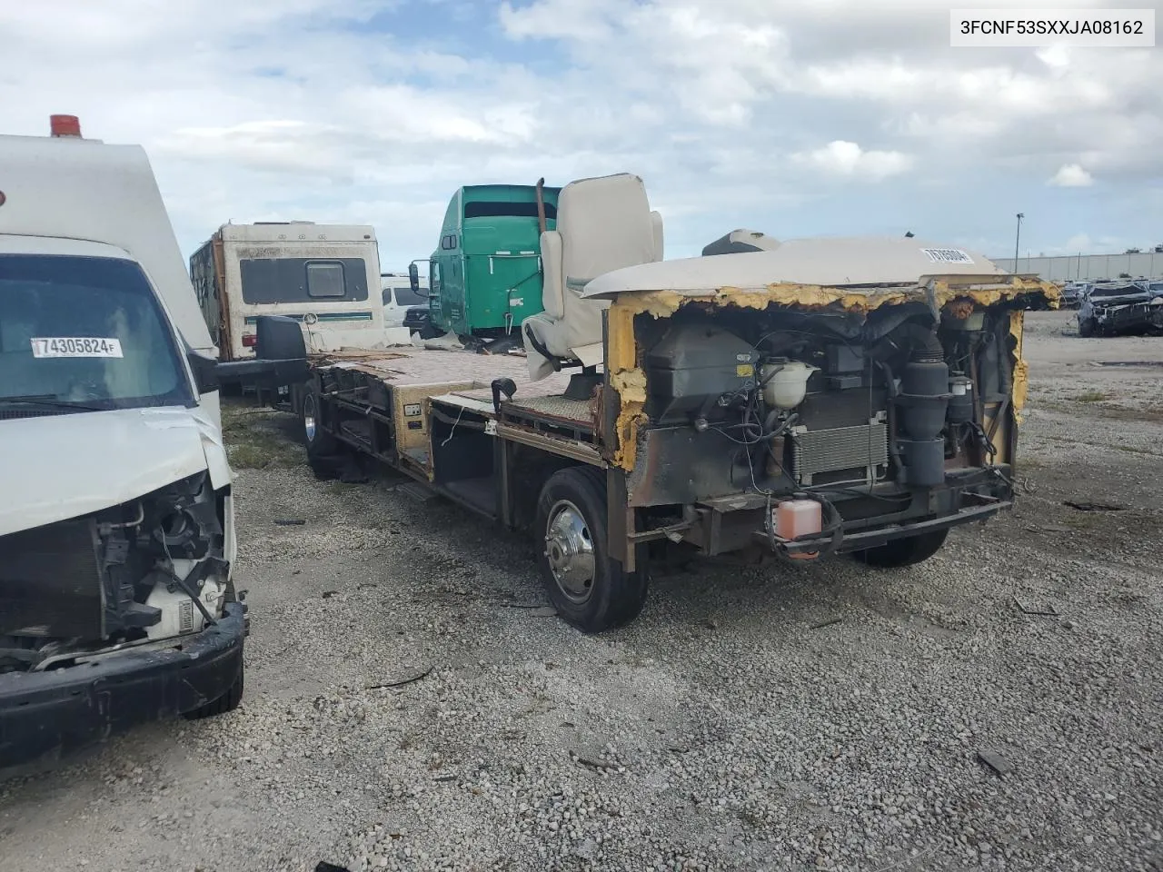 1999 Ford F550 Super Duty Stripped Chassis VIN: 3FCNF53SXXJA08162 Lot: 76785004