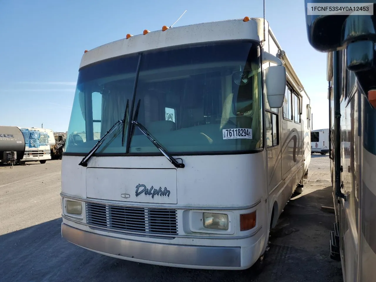 2000 Ford F550 Super Duty Stripped Chassis VIN: 1FCNF53S4Y0A12453 Lot: 76118294