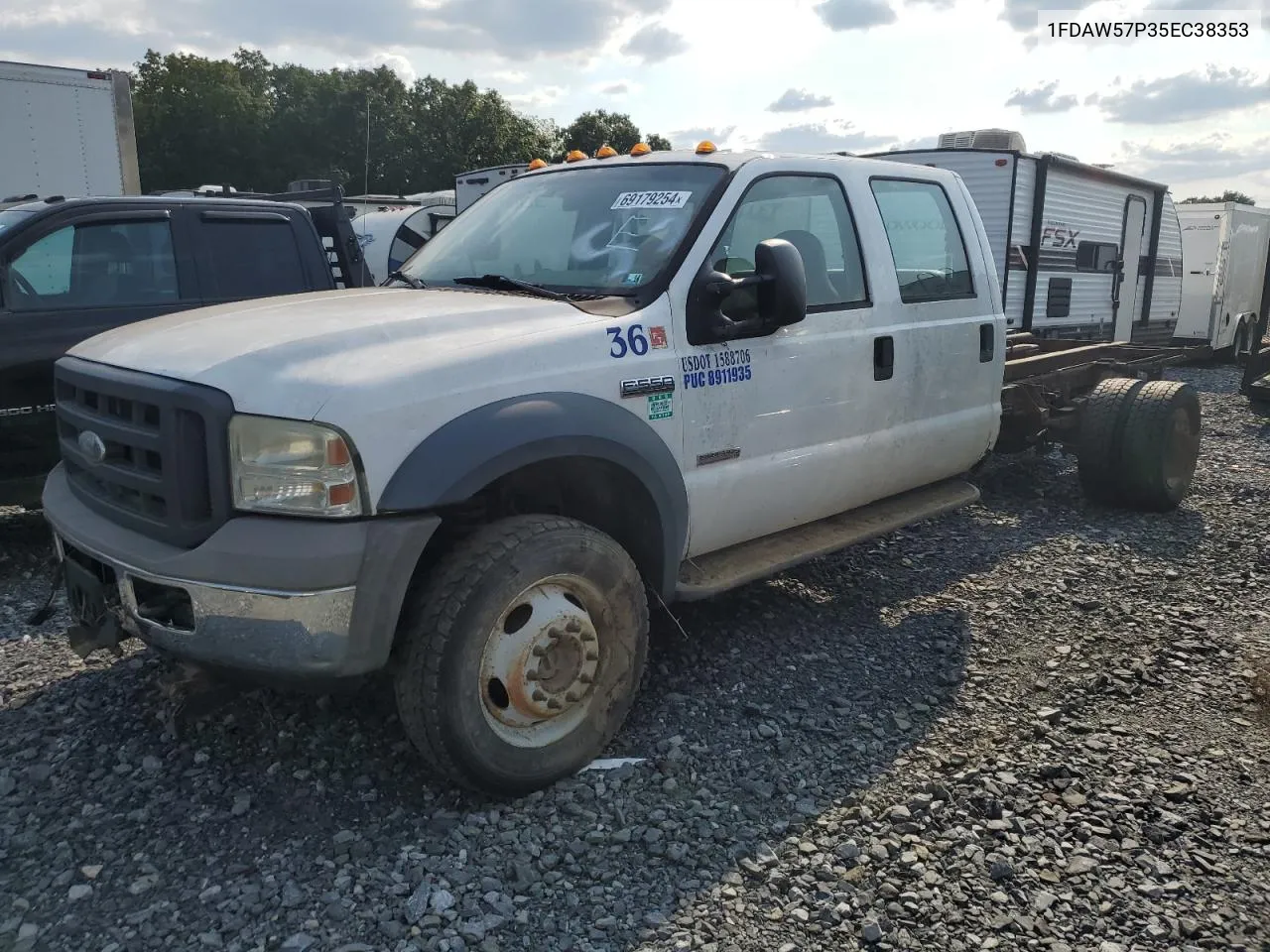 2005 Ford F550 Super Duty VIN: 1FDAW57P35EC38353 Lot: 69179254