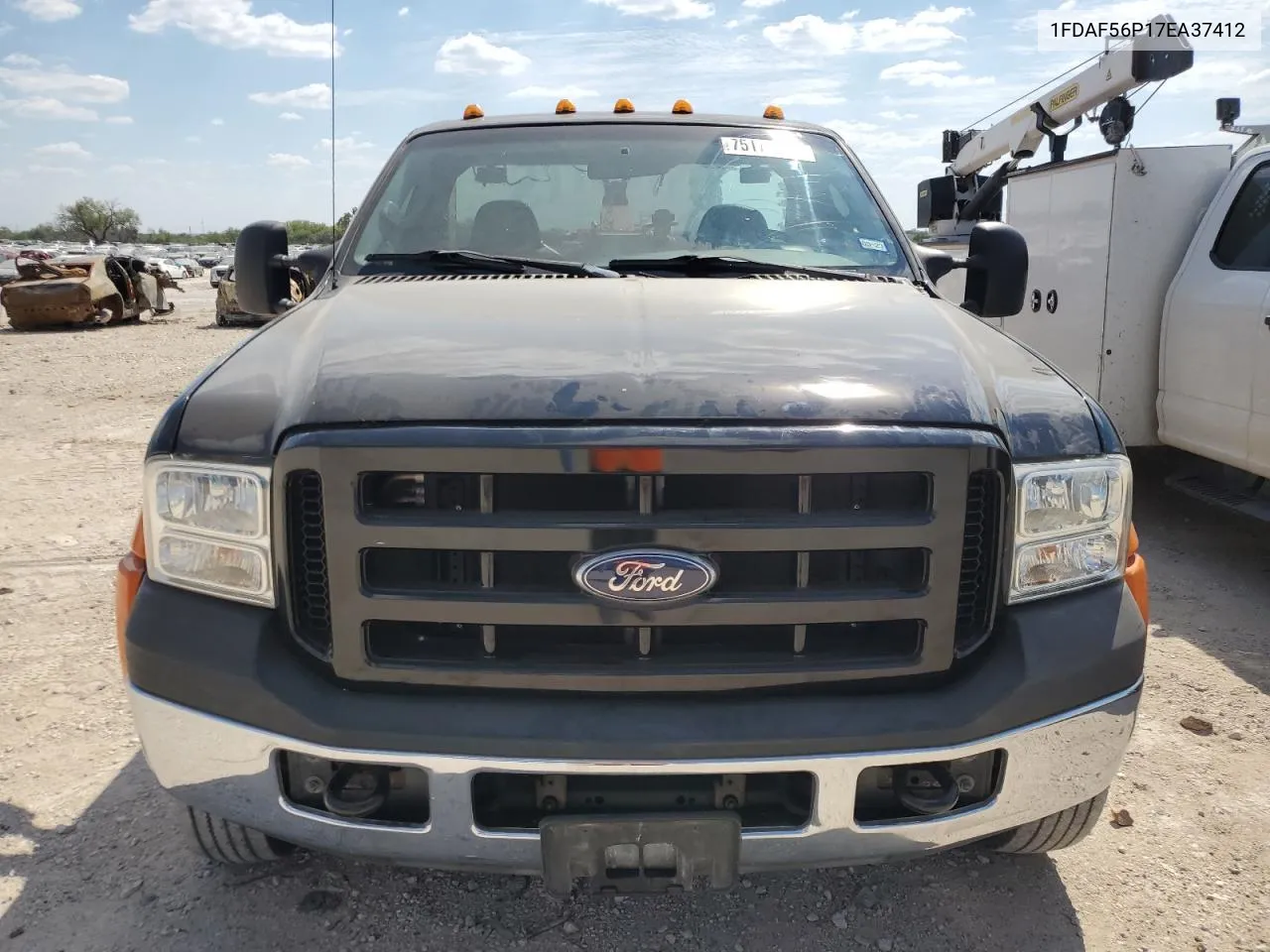 2007 Ford F550 Super Duty VIN: 1FDAF56P17EA37412 Lot: 75171304