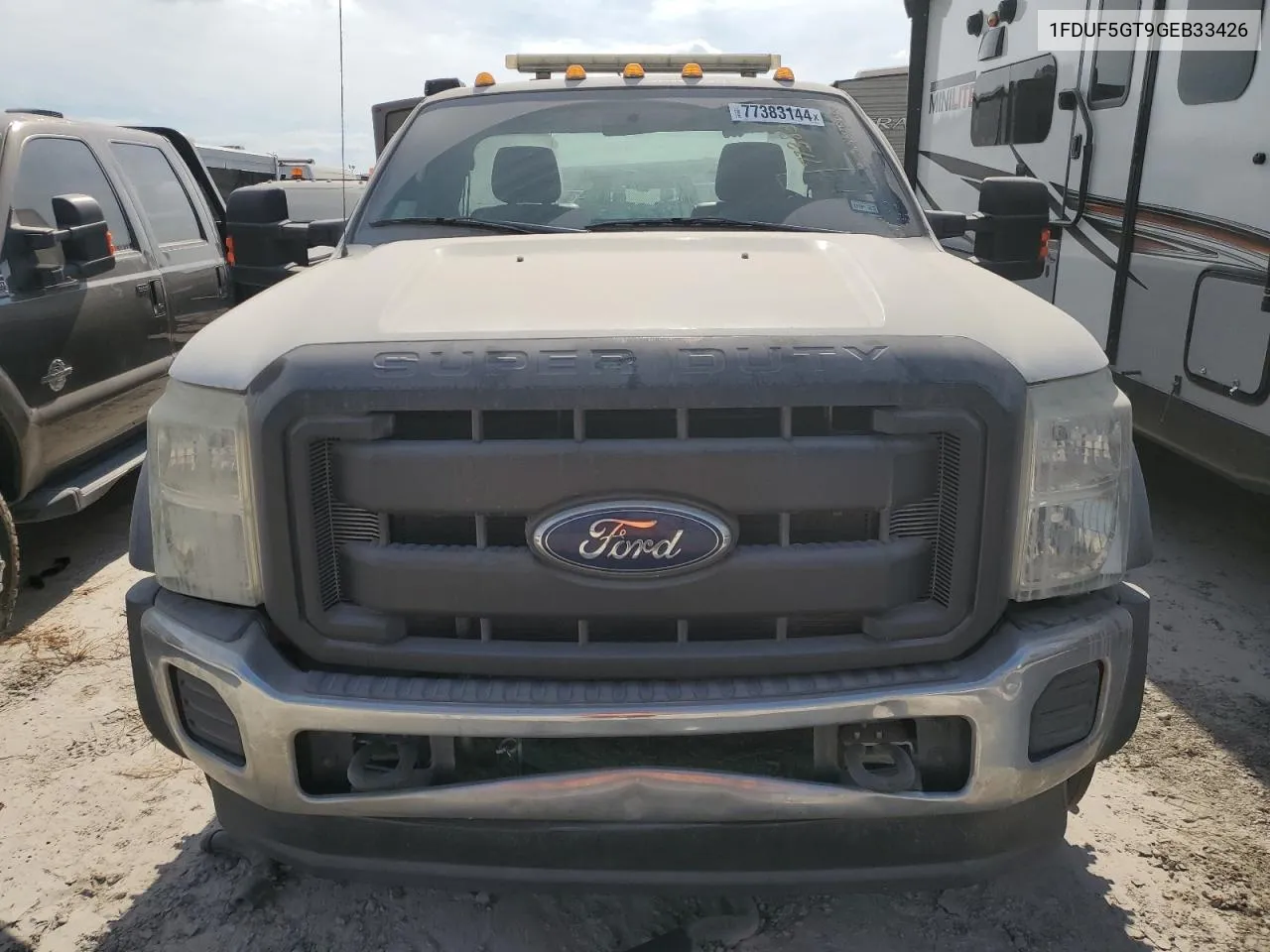 2016 Ford F550 Super Duty VIN: 1FDUF5GT9GEB33426 Lot: 77383144