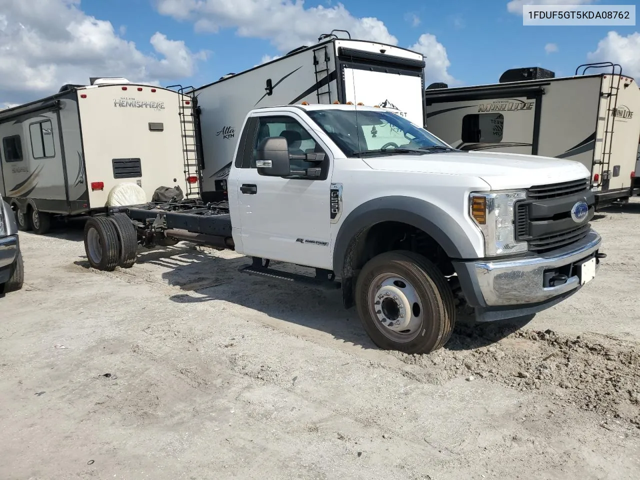 2019 Ford F550 Super Duty VIN: 1FDUF5GT5KDA08762 Lot: 77043644