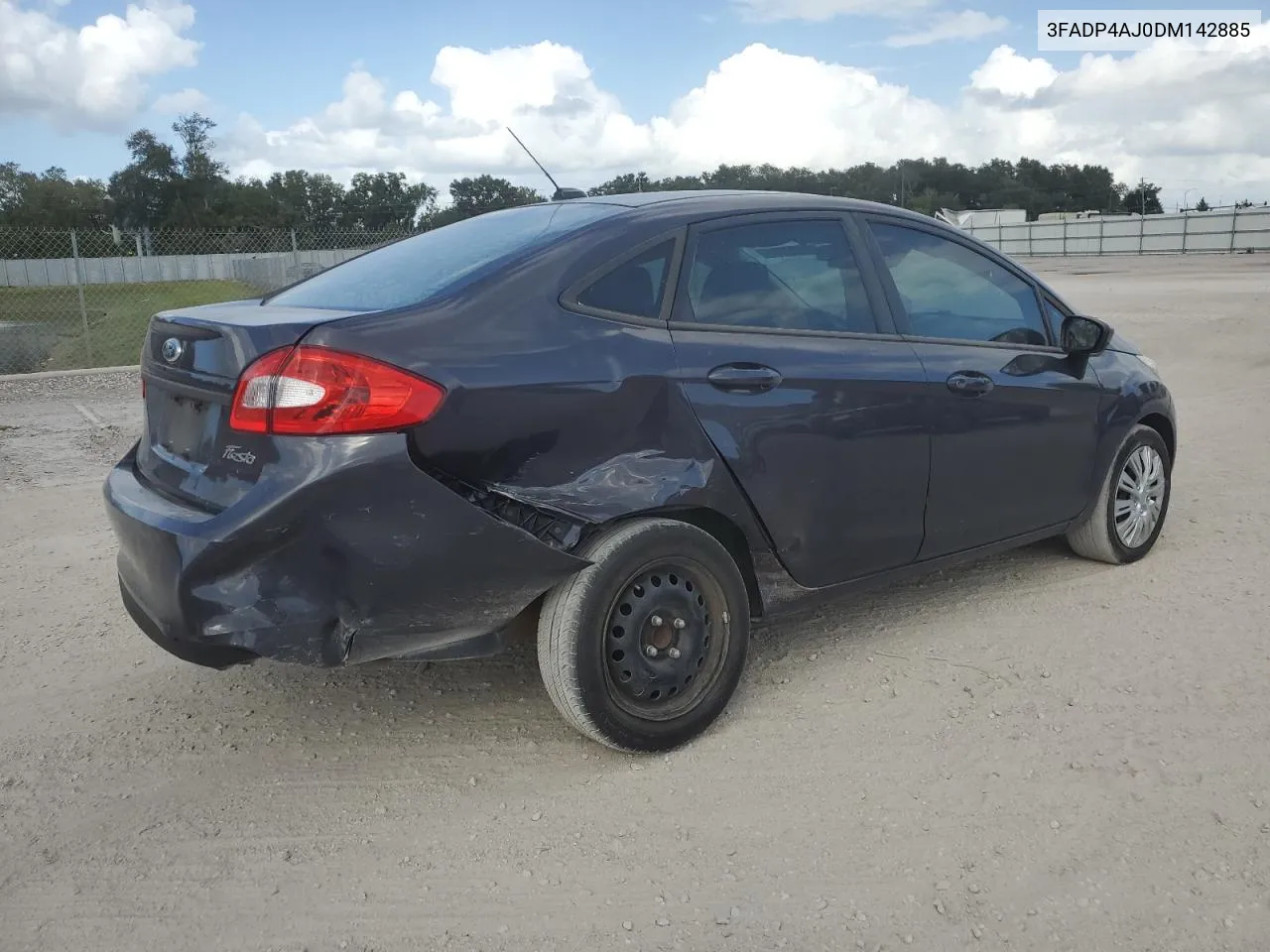 2013 Ford Fiesta S VIN: 3FADP4AJ0DM142885 Lot: 77191014