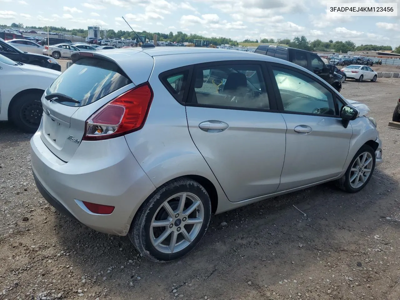 2019 Ford Fiesta Se VIN: 3FADP4EJ4KM123456 Lot: 63613164